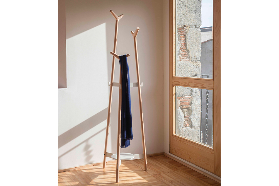 Forc coat rack*