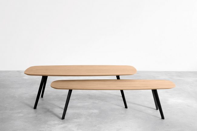 Natural oak table with black legs SOLAPA by Jon Gasca